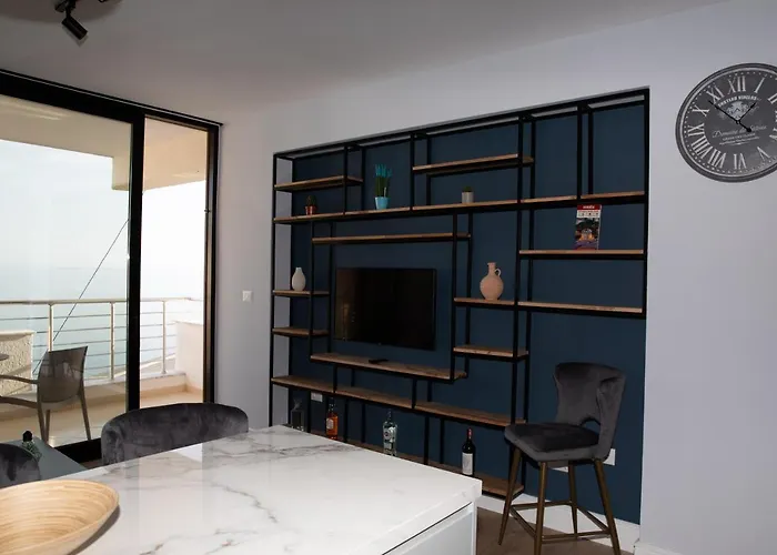 Martini Apartment *